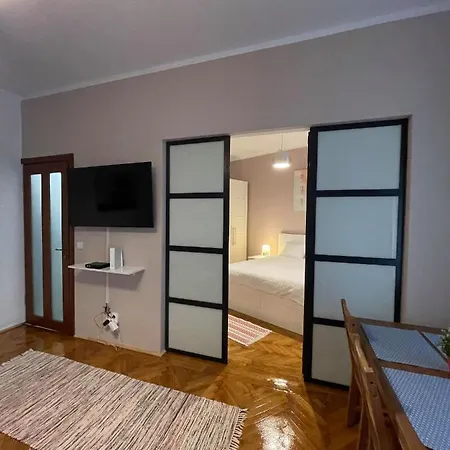 Interbellic Flat Apartment *