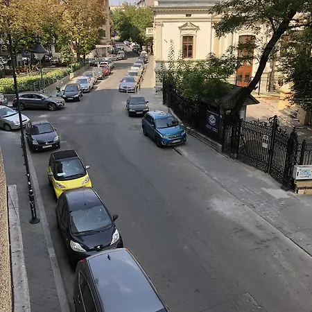 Interbellic Flat Bukarest