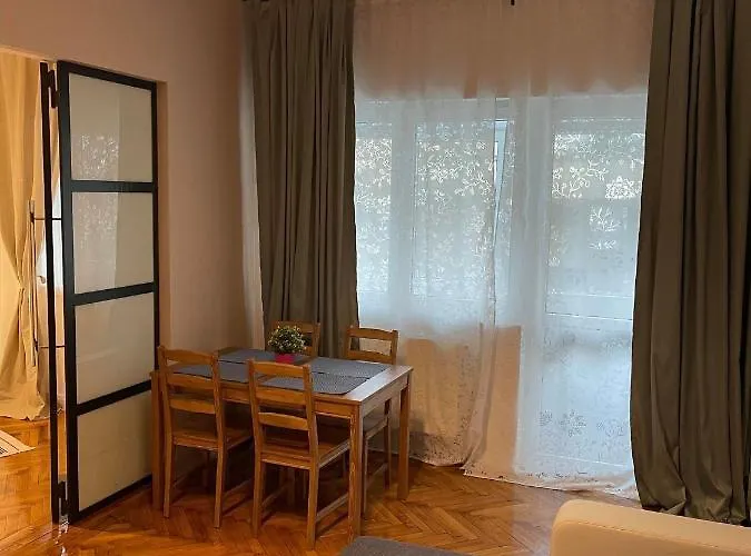 Interbellic Flat Apartament