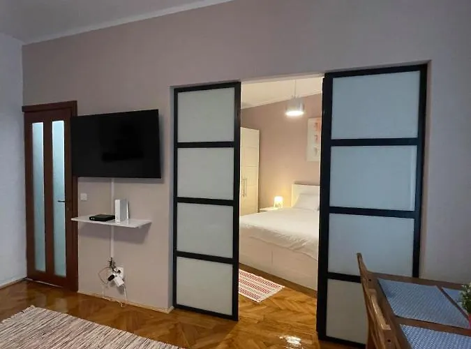 Interbellic Flat Apartment *