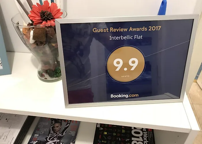 アパート Interbellic Flat