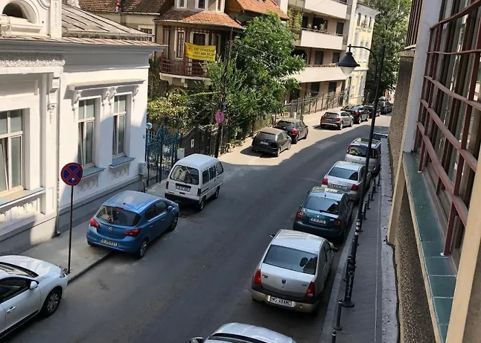 Interbellic Flat * Bucureşti