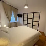 Interbellic Flat Apartman Bukarest