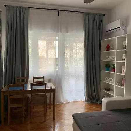Apartment Interbellic Flat Bukarest