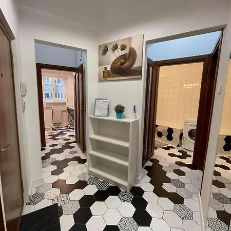 Interbellic Flat Apartman Bukarest
